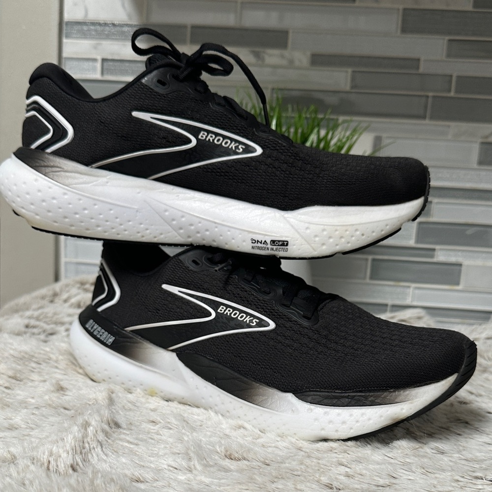 Brooks Glycerin 21 Womens 11.5 Black Road Running Jogging Shoes Neutral Sneakers